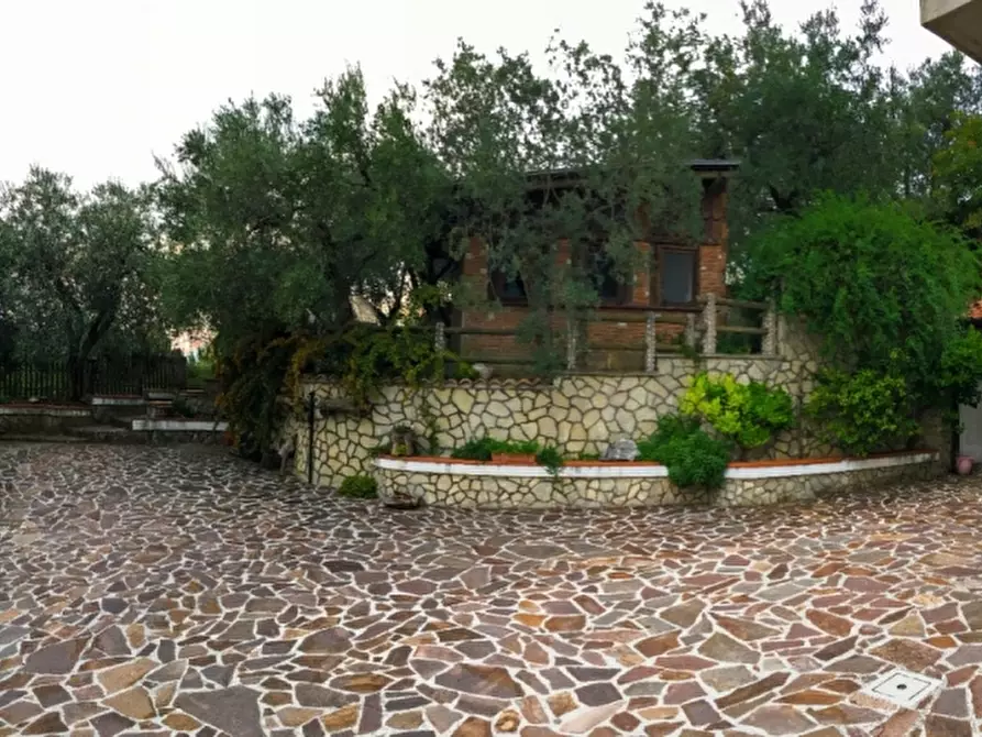 Immagine 1 di Villa in vendita  a Fontegreca