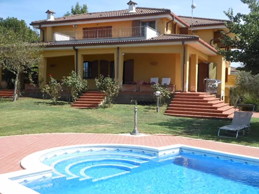 Immagine 1 di Villa in vendita  a Presenzano