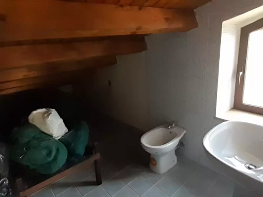 Immagine 15 di Terratetto in vendita  a Teano