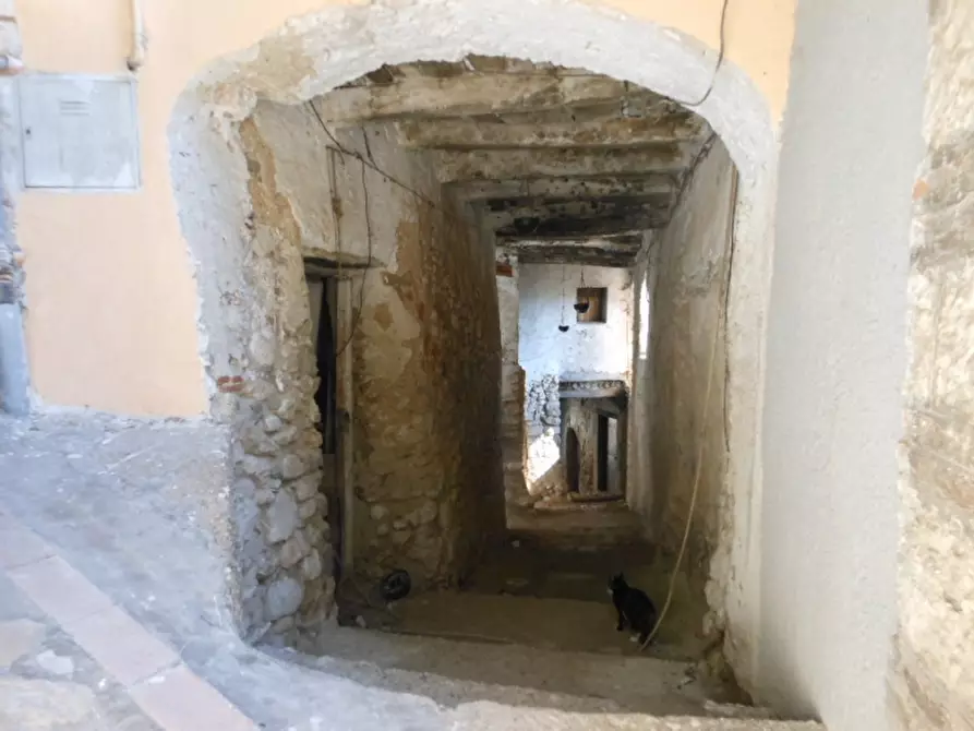 Immagine 7 di Porzione di casa in vendita  a Pietravairano