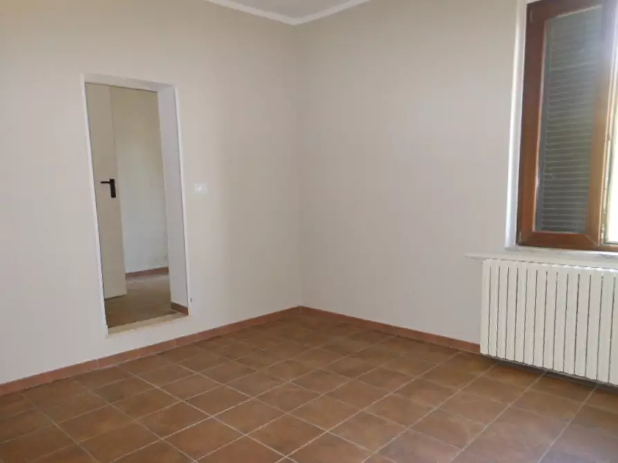 Immagine 3 di Villa in vendita  a Pietravairano