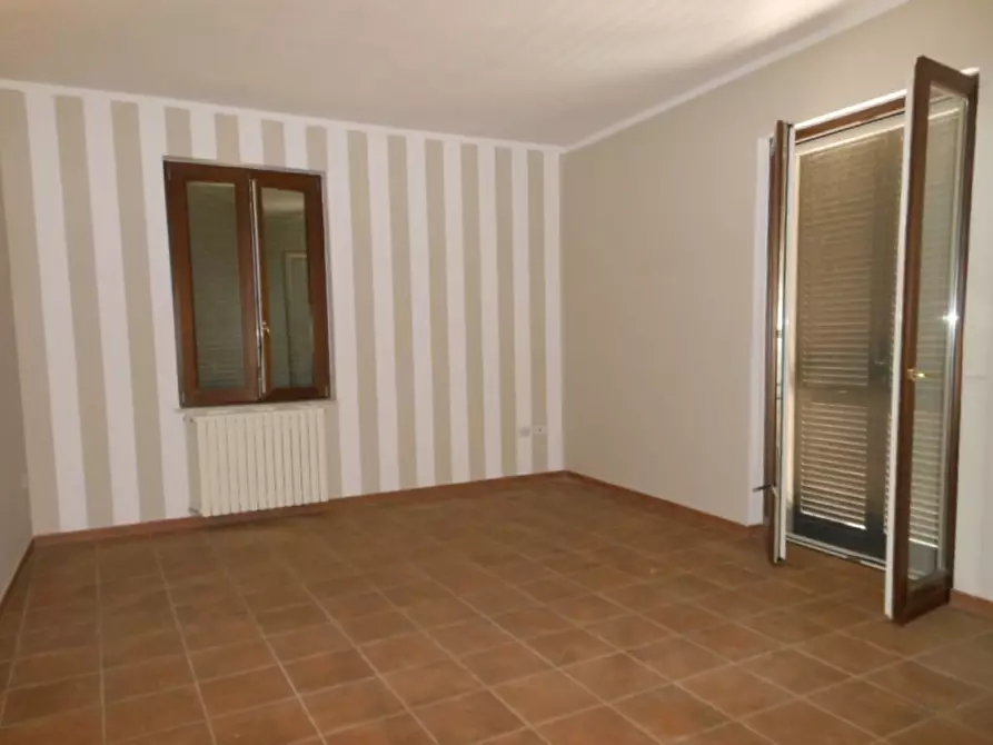 Immagine 5 di Villa in vendita  a Pietravairano