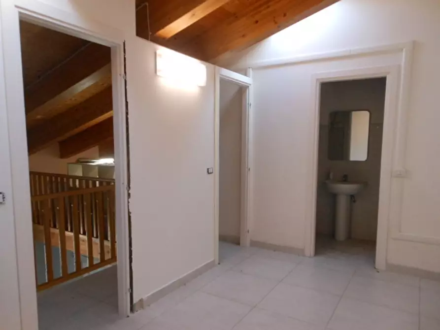 Immagine 14 di Appartamento in vendita  a Vairano Patenora