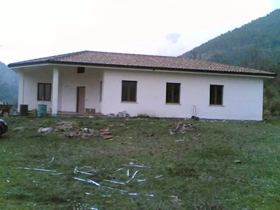 Immagine 12 di Villa in vendita  a Mignano Monte Lungo
