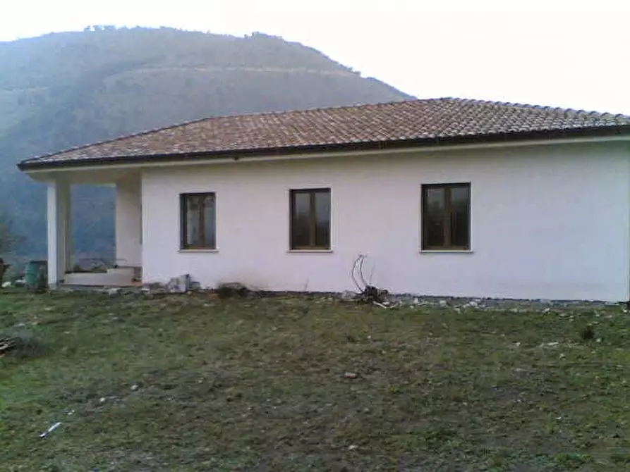 Immagine 9 di Villa in vendita  a Mignano Monte Lungo