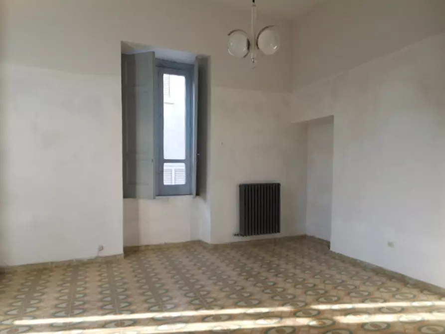 Immagine 17 di Appartamento in vendita  a Teano