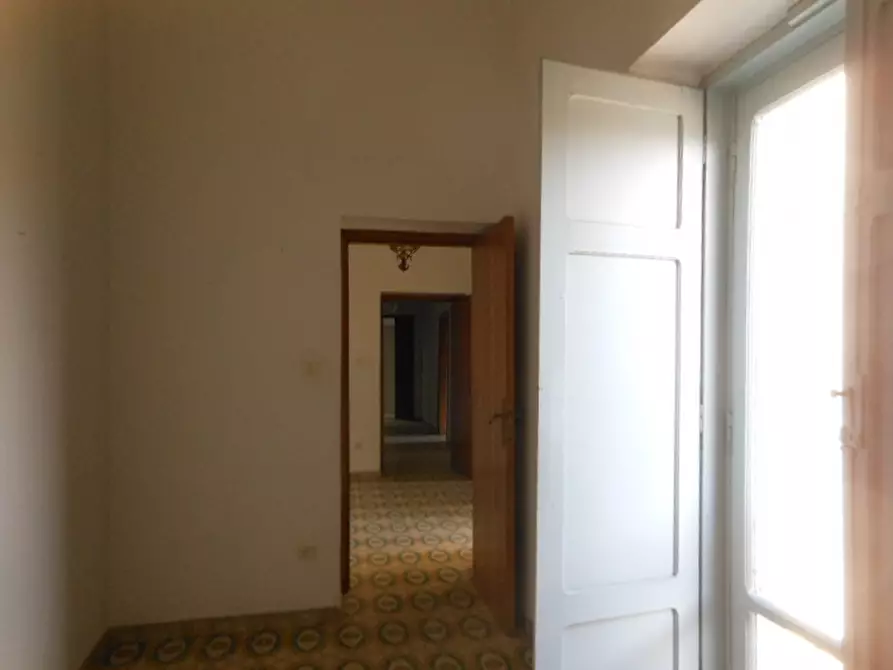 Immagine 25 di Appartamento in vendita  a Teano