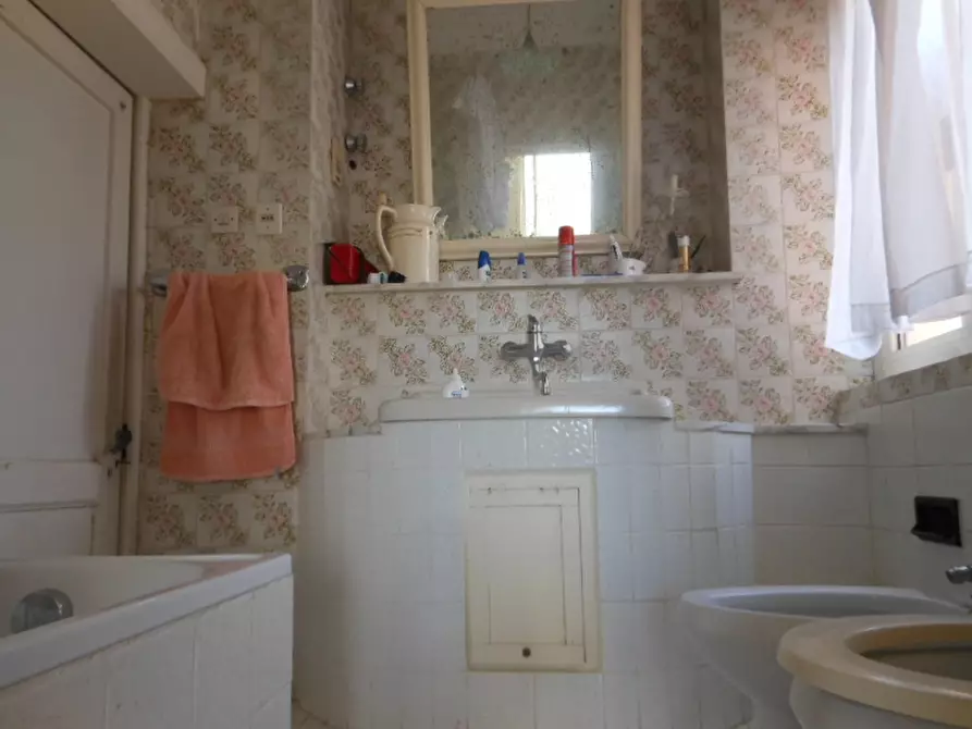 Immagine 21 di Appartamento in vendita  a Pietravairano