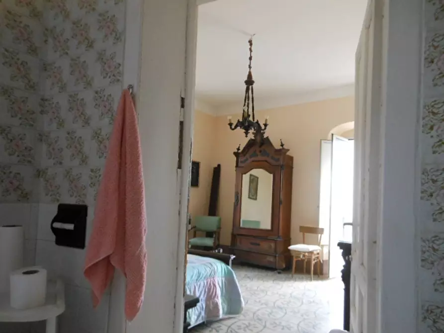 Immagine 25 di Appartamento in vendita  a Pietravairano