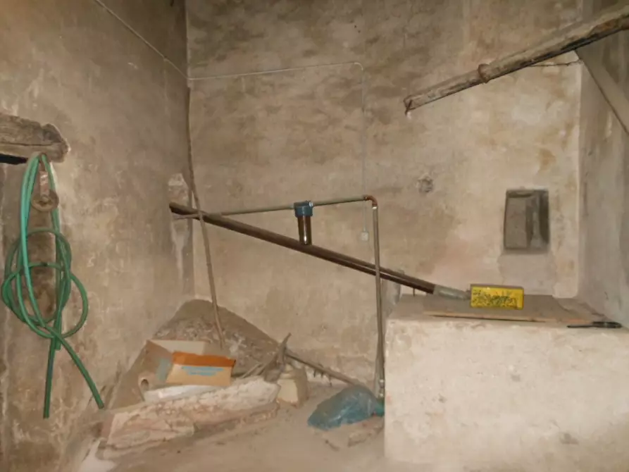 Immagine 31 di Appartamento in vendita  a Pietravairano