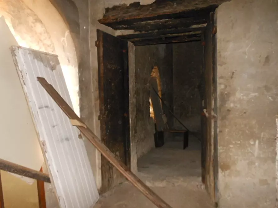 Immagine 32 di Appartamento in vendita  a Pietravairano