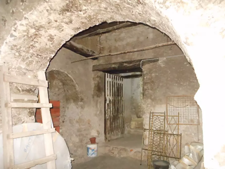 Immagine 33 di Appartamento in vendita  a Pietravairano