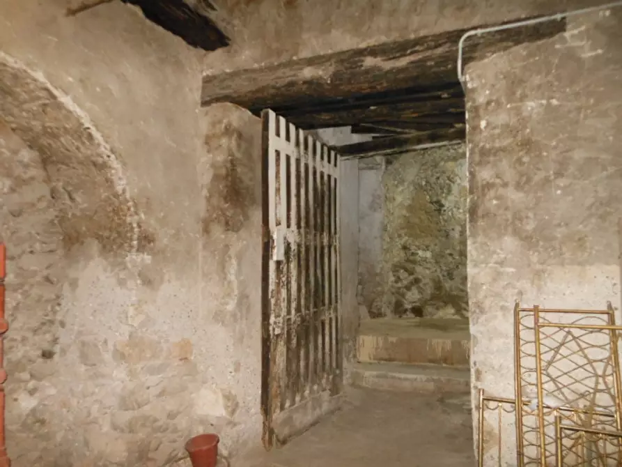 Immagine 34 di Appartamento in vendita  a Pietravairano