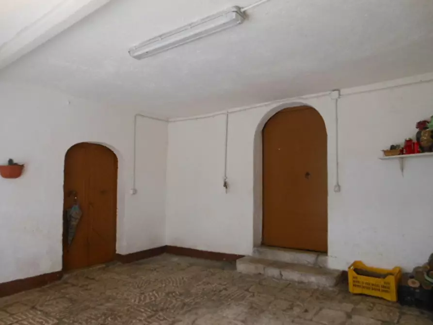 Immagine 37 di Appartamento in vendita  a Pietravairano