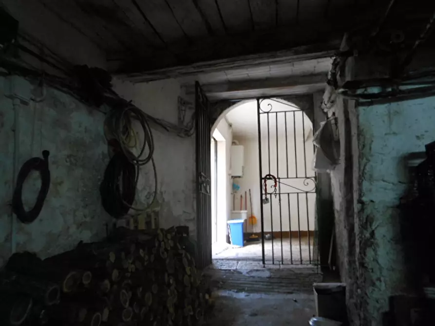 Immagine 38 di Appartamento in vendita  a Pietravairano