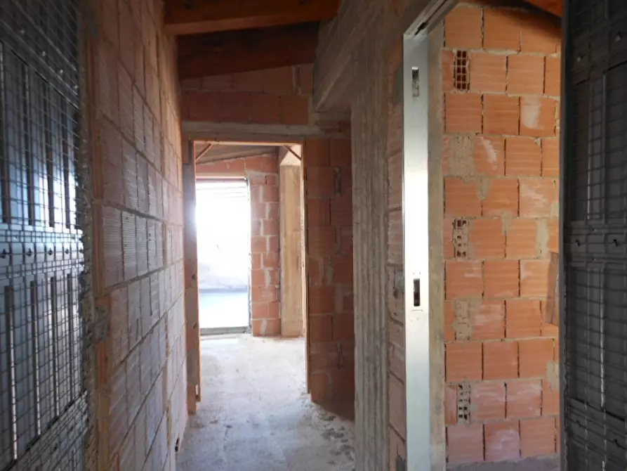 Immagine 22 di Casa indipendente in vendita  a Vairano Patenora