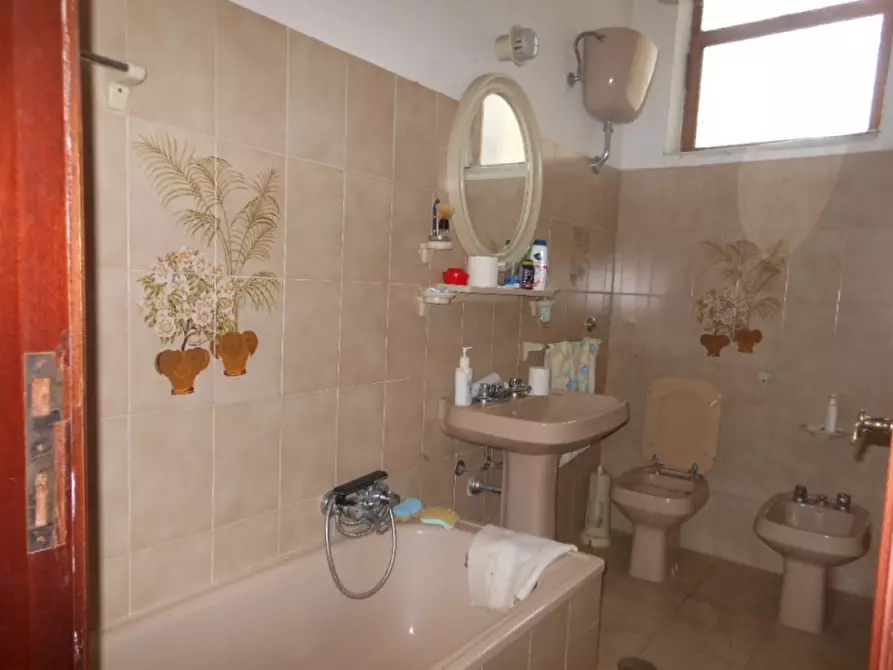 Immagine 21 di Porzione di casa in vendita  a Conca Della Campania