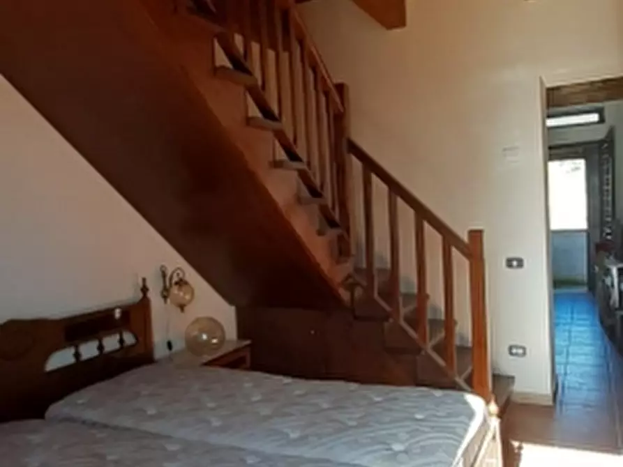 Immagine 13 di Porzione di casa in vendita  a Teano