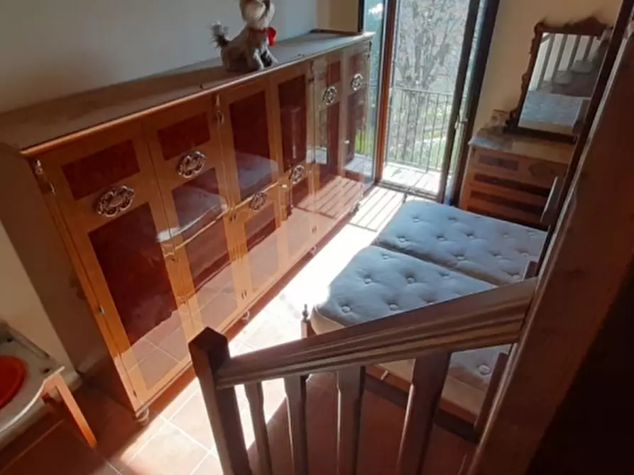 Immagine 15 di Porzione di casa in vendita  a Teano