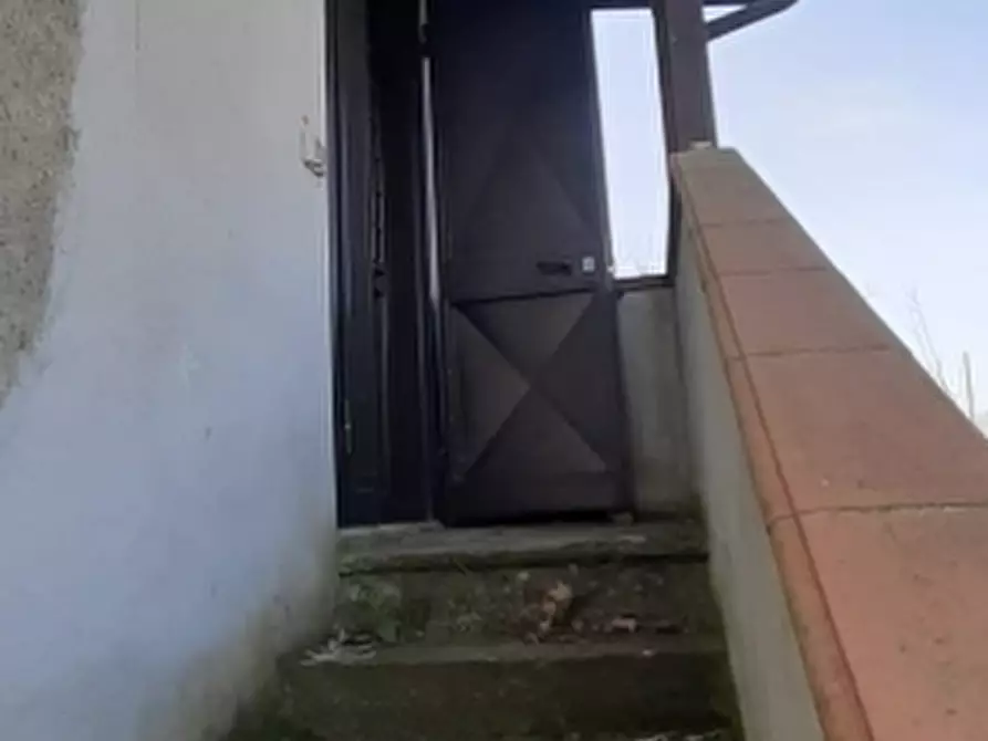 Immagine 24 di Porzione di casa in vendita  a Teano