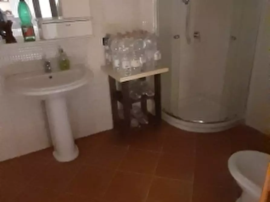 Immagine 26 di Porzione di casa in vendita  a Teano