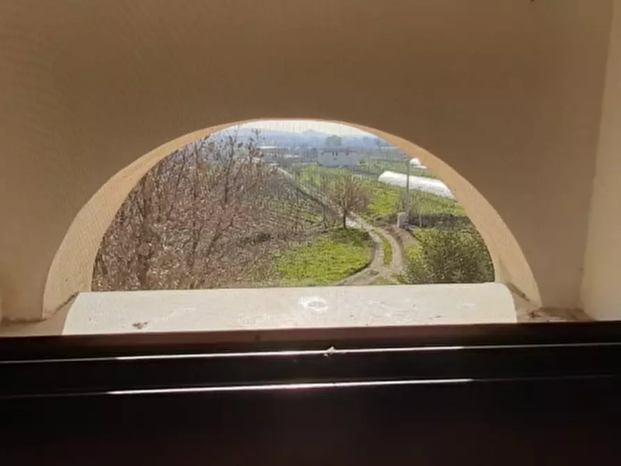 Immagine 8 di Porzione di casa in vendita  a Teano