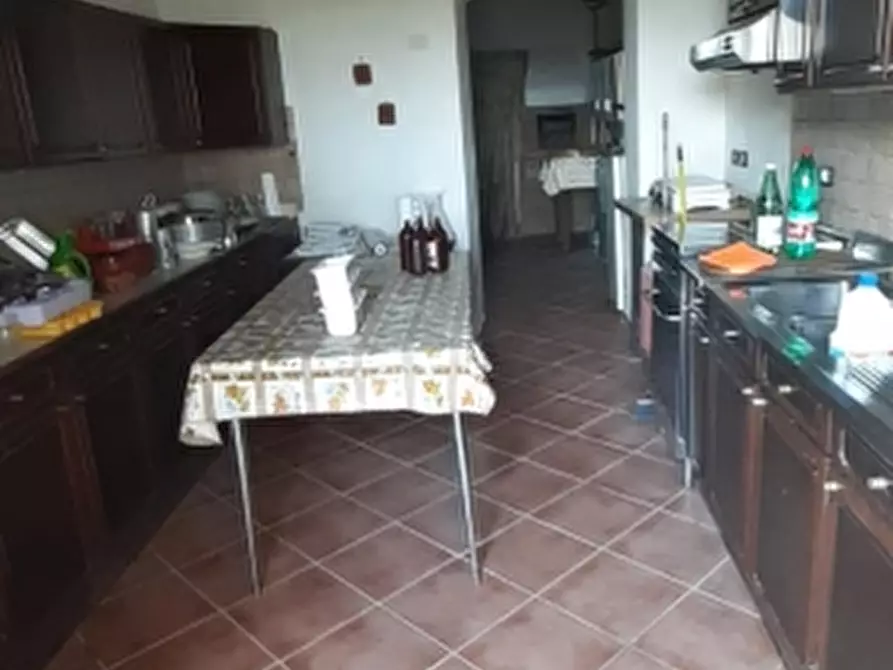 Immagine 9 di Porzione di casa in vendita  a Teano