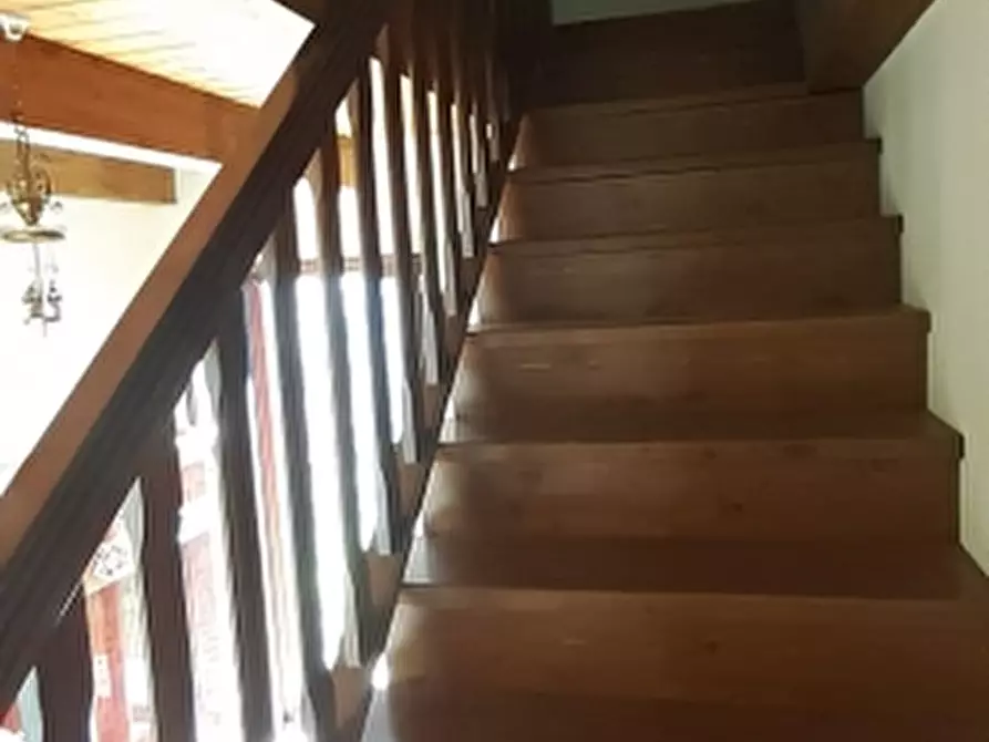 Immagine 10 di Porzione di casa in vendita  a Teano