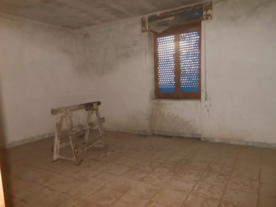 Immagine 14 di Porzione di casa in vendita  a Teano