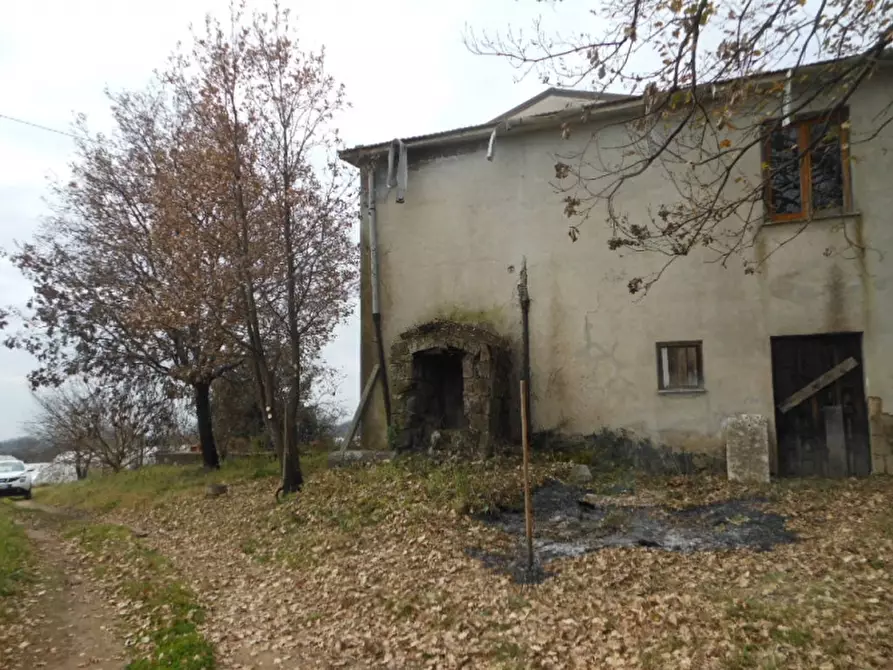 Immagine 7 di Porzione di casa in vendita  a Teano