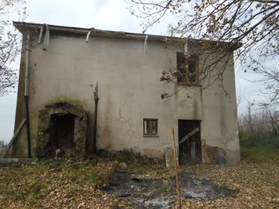 Immagine 9 di Porzione di casa in vendita  a Teano