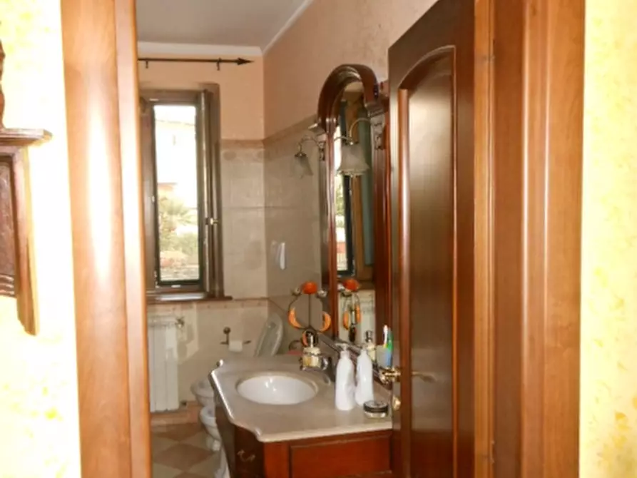 Immagine 2 di Appartamento in vendita  a Teano