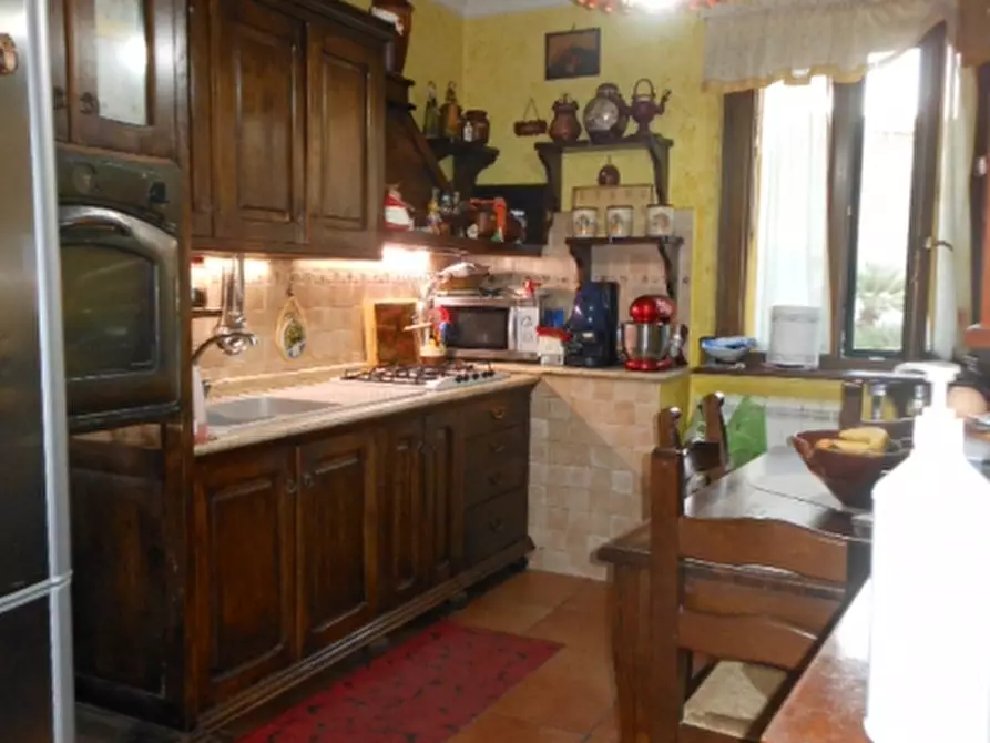 Immagine 11 di Appartamento in vendita  a Teano