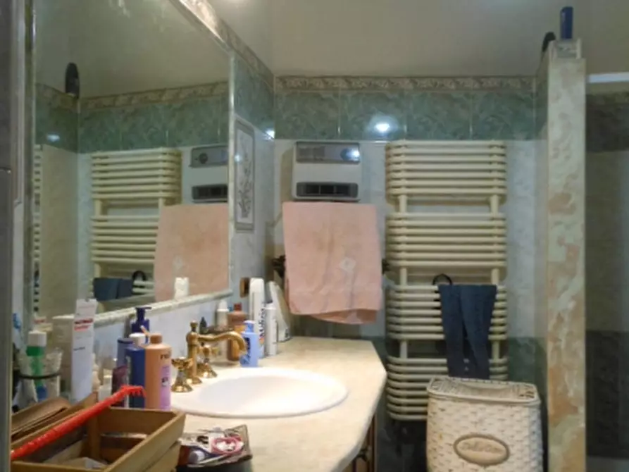 Immagine 6 di Appartamento in vendita  a Teano