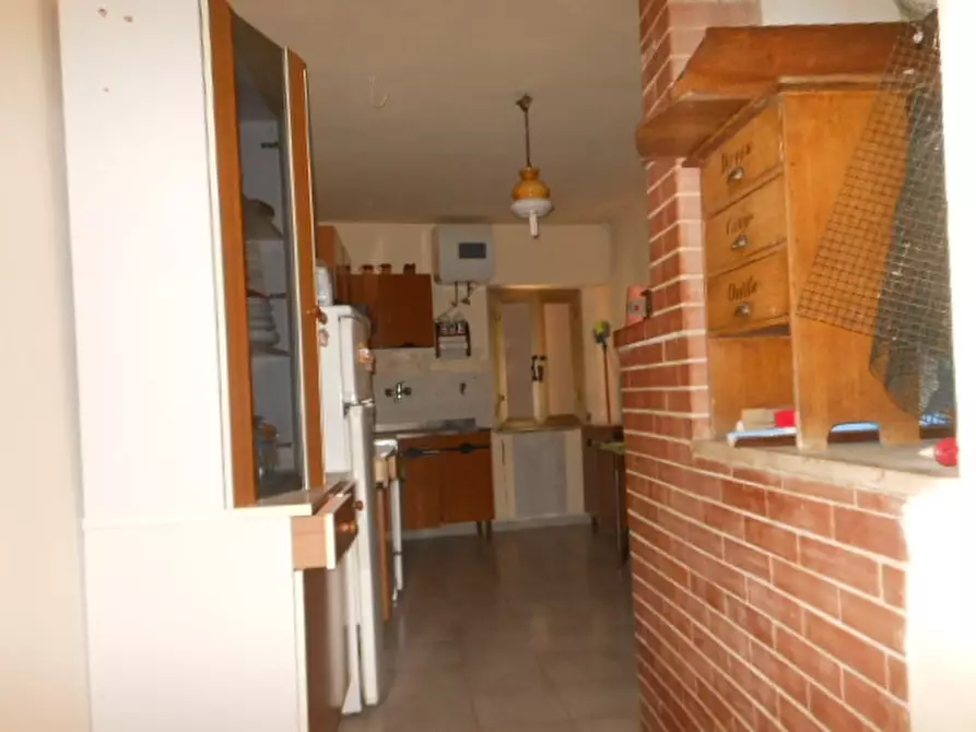 Immagine 13 di Porzione di casa in vendita  a Teano