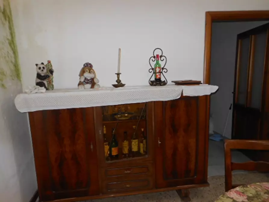 Immagine 18 di Porzione di casa in vendita  a Teano