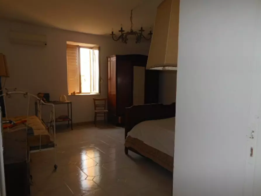 Immagine 3 di Porzione di casa in vendita  a Teano