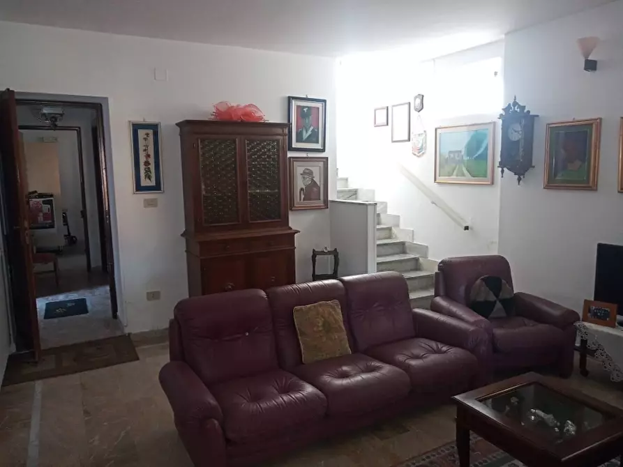 Immagine 2 di Porzione di casa in vendita  a Riardo