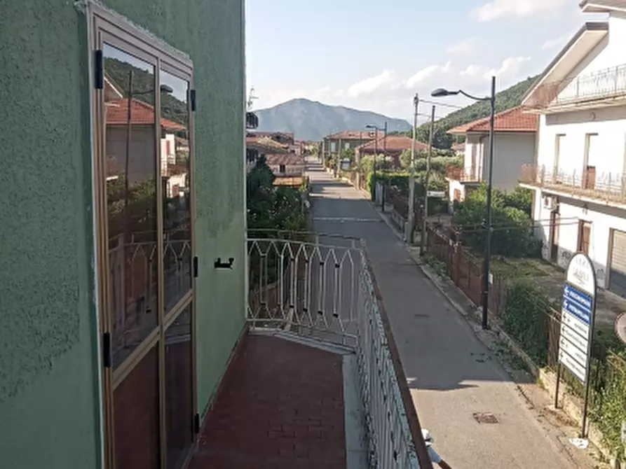 Immagine 15 di Porzione di casa in vendita  a Riardo