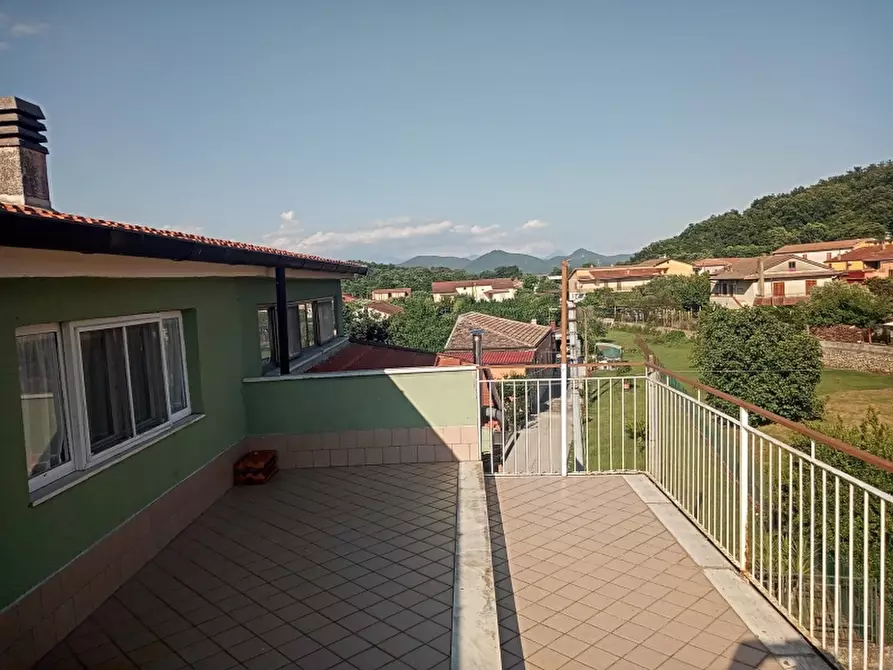 Immagine 27 di Porzione di casa in vendita  a Riardo
