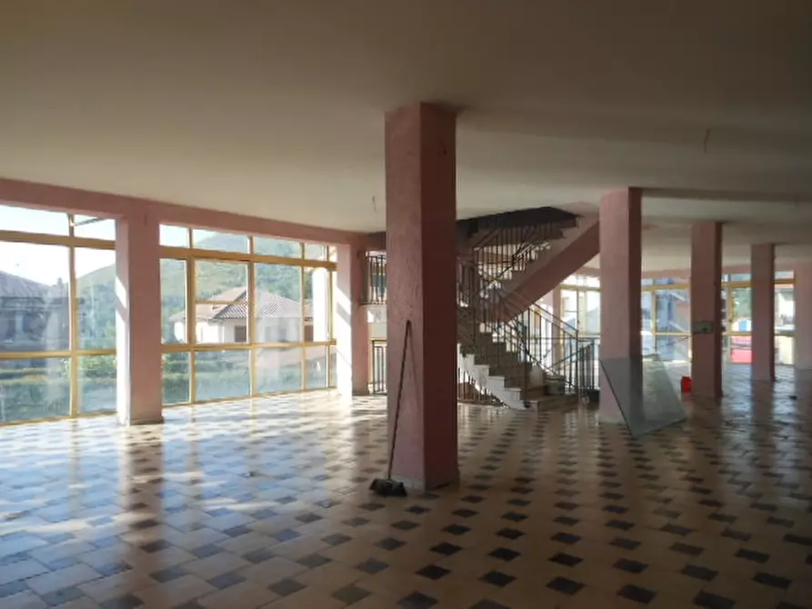 Immagine 4 di Ufficio in affitto  a Vairano Patenora