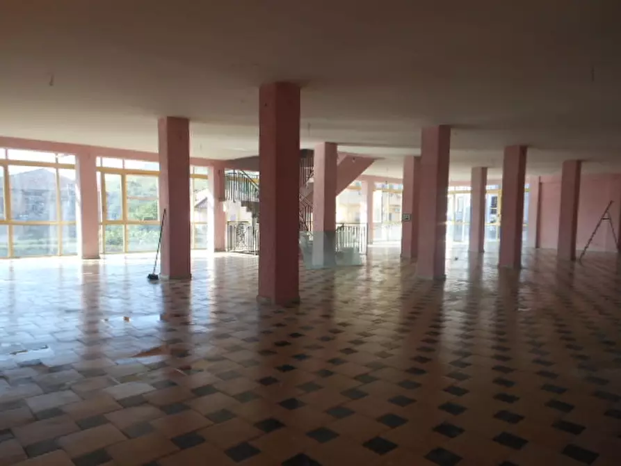 Immagine 8 di Ufficio in affitto  a Vairano Patenora