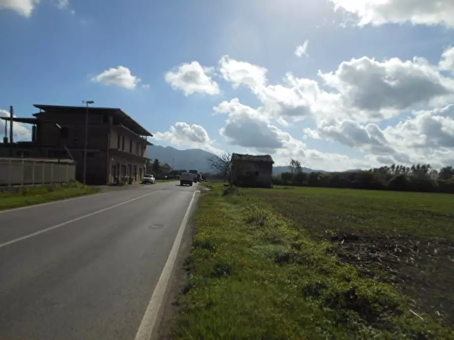 Immagine 13 di Terreno industriale in vendita  a Vairano Patenora