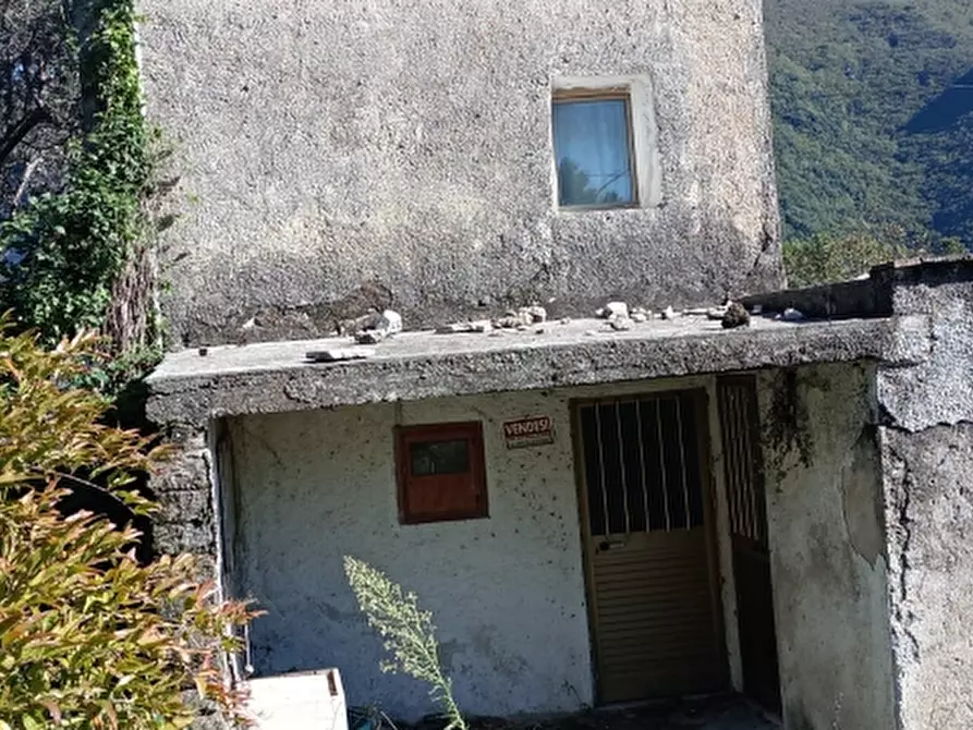 Immagine 3 di Casa indipendente in vendita  a Castello Del Matese