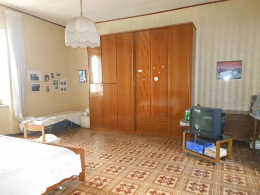 Immagine 12 di Porzione di casa in vendita  a Pietravairano