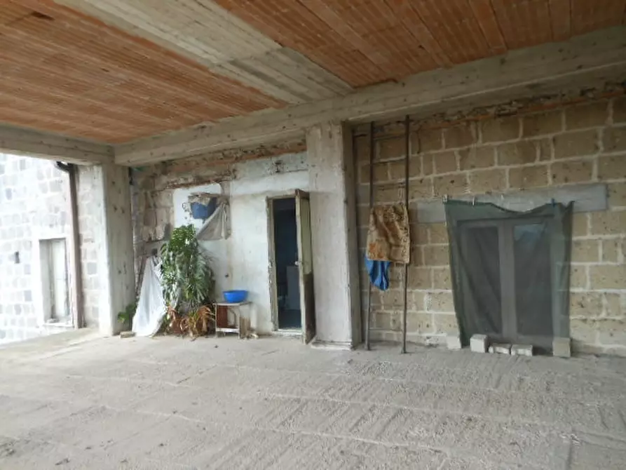 Immagine 19 di Porzione di casa in vendita  a Pietravairano