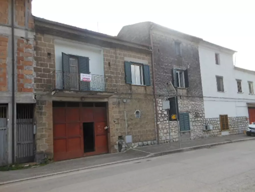 Immagine 31 di Porzione di casa in vendita  a Pietravairano