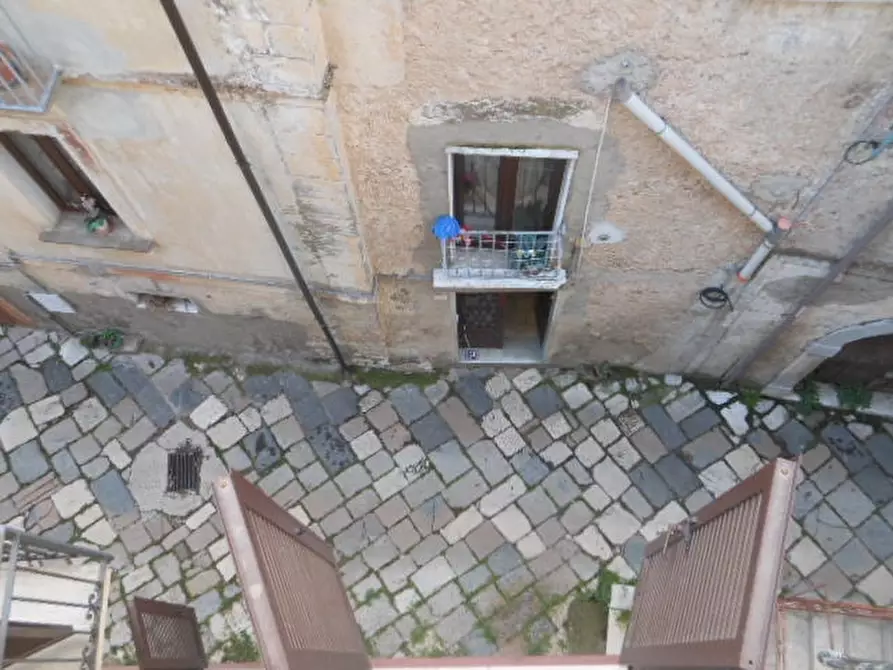 Immagine 11 di Porzione di casa in vendita  a Vairano Patenora