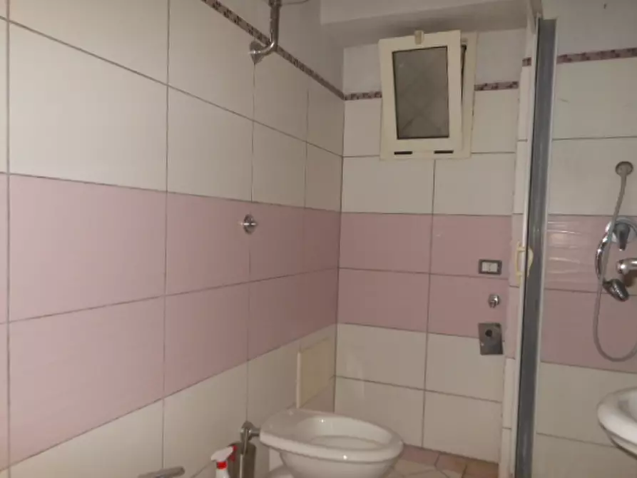 Immagine 14 di Porzione di casa in vendita  a Vairano Patenora