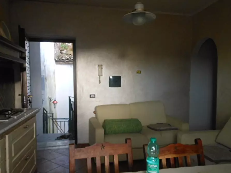 Immagine 15 di Porzione di casa in vendita  a Vairano Patenora